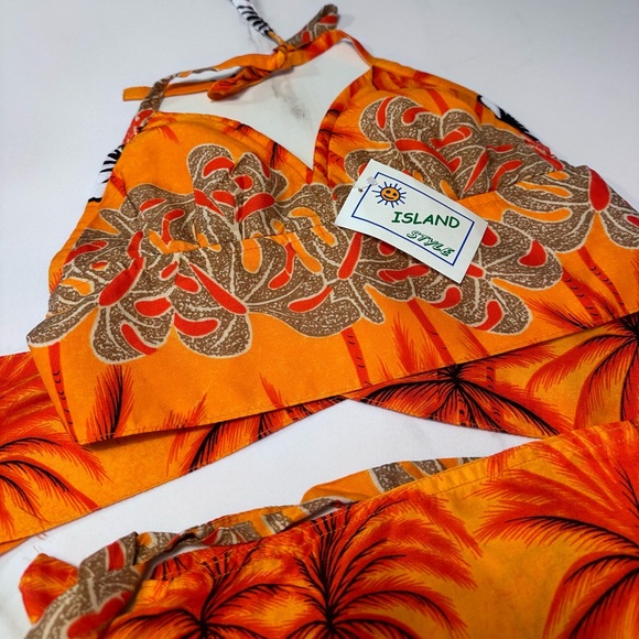 Two Piece Tropical Sarong and Top Set - Picture 5 of 5